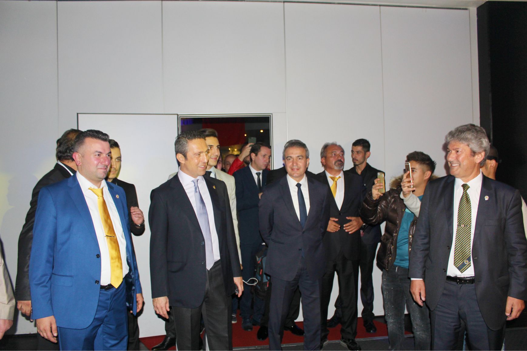 BRÜKSELâ€™DE FB BAŞKANI ALİ KOÇ,  BÜYÜK SEVGİ VE COŞKUYLA KARŞILANDI