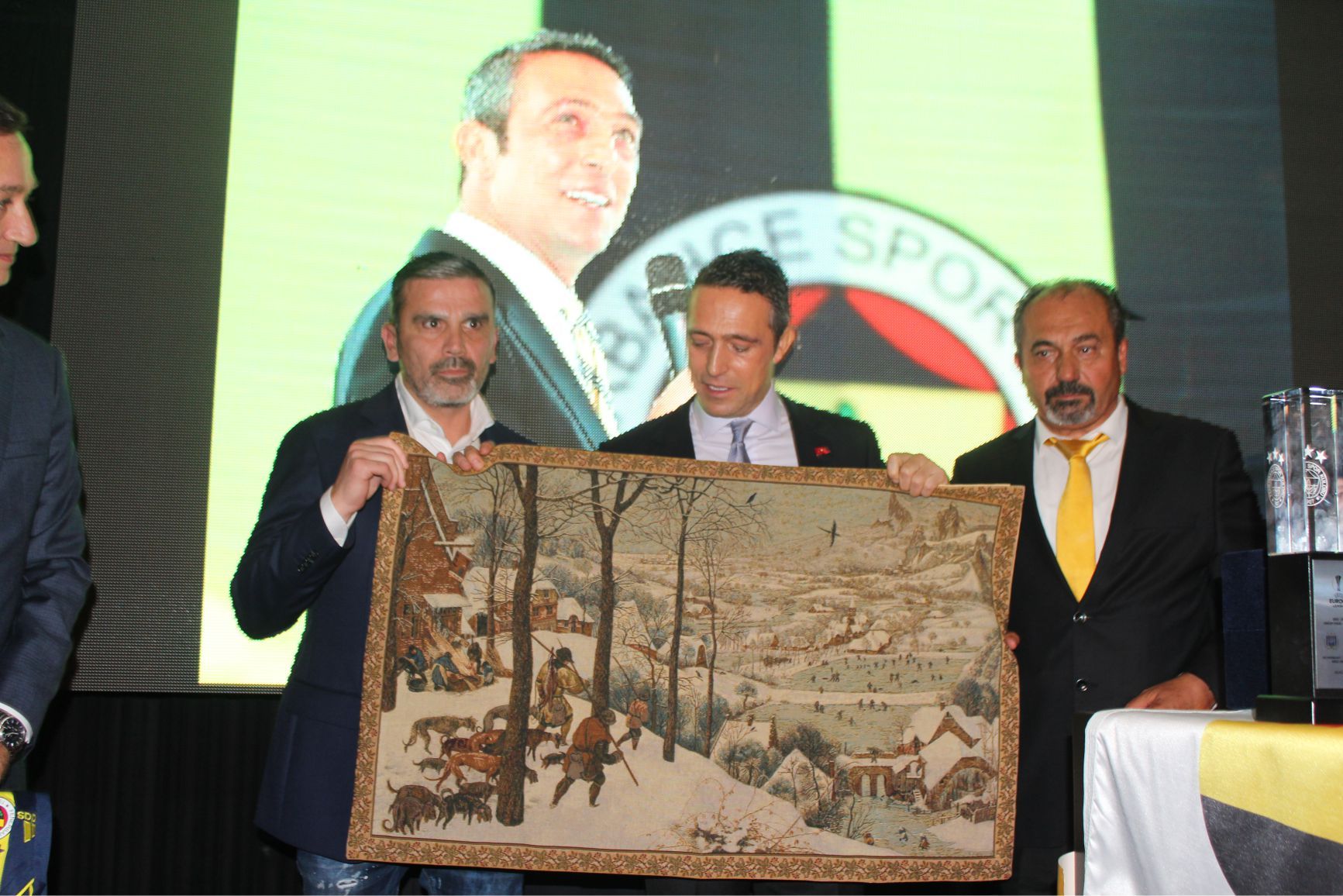 BRÜKSELâ€™DE FB BAŞKANI ALİ KOÇ,  BÜYÜK SEVGİ VE COŞKUYLA KARŞILANDI