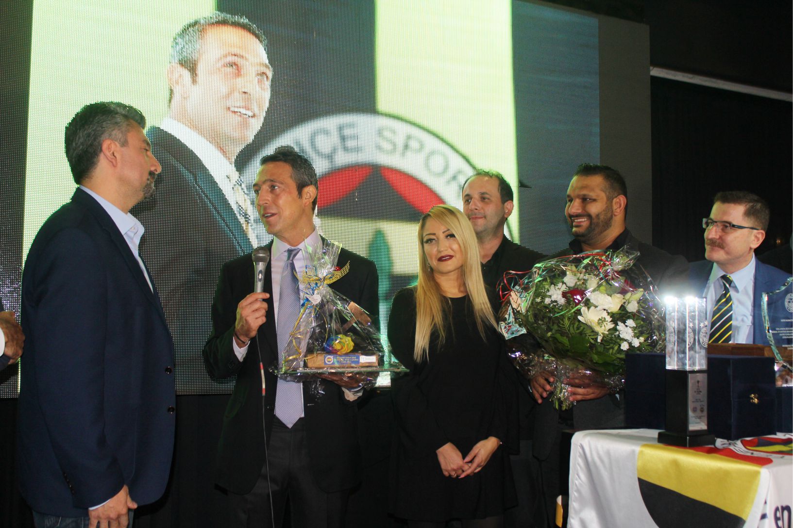 BRÜKSELâ€™DE FB BAŞKANI ALİ KOÇ,  BÜYÜK SEVGİ VE COŞKUYLA KARŞILANDI