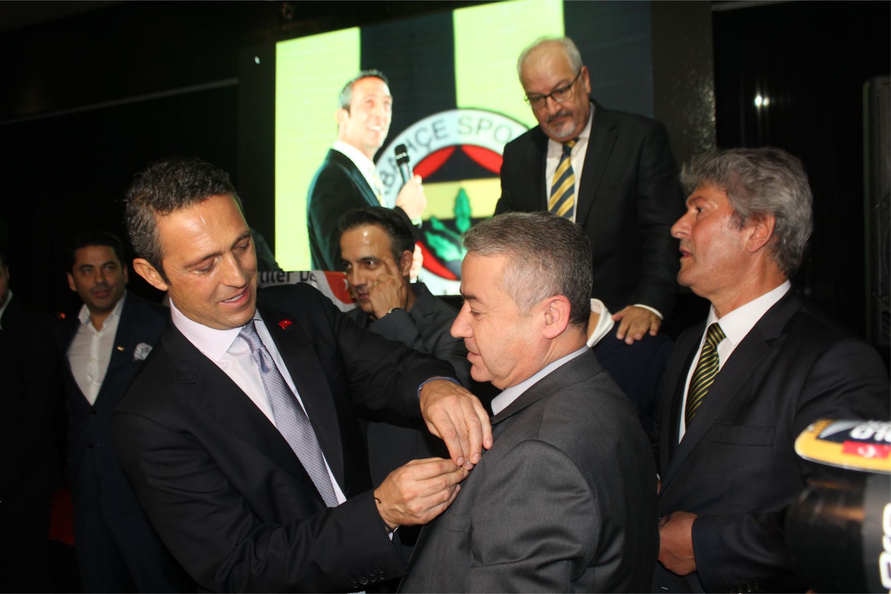 BRÜKSELâ€™DE FB BAŞKANI ALİ KOÇ,  BÜYÜK SEVGİ VE COŞKUYLA KARŞILANDI