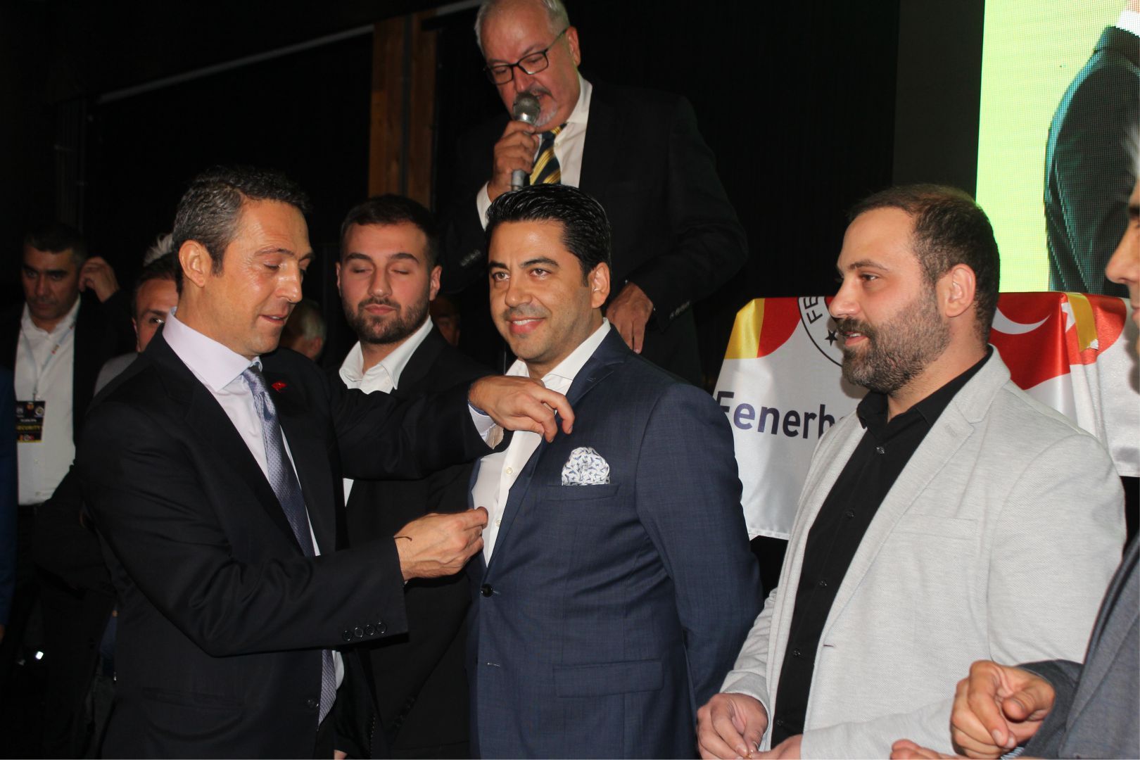 BRÜKSELâ€™DE FB BAŞKANI ALİ KOÇ,  BÜYÜK SEVGİ VE COŞKUYLA KARŞILANDI