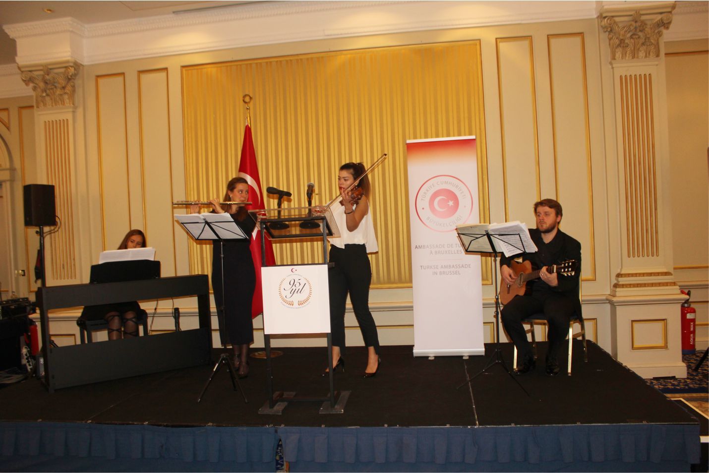 T.C. BRÜKSEL BÜYÜKELÇİLİĞİ CUMHURİYET RESEPSİYONUNA İLGİ BÜYÜKTÜ