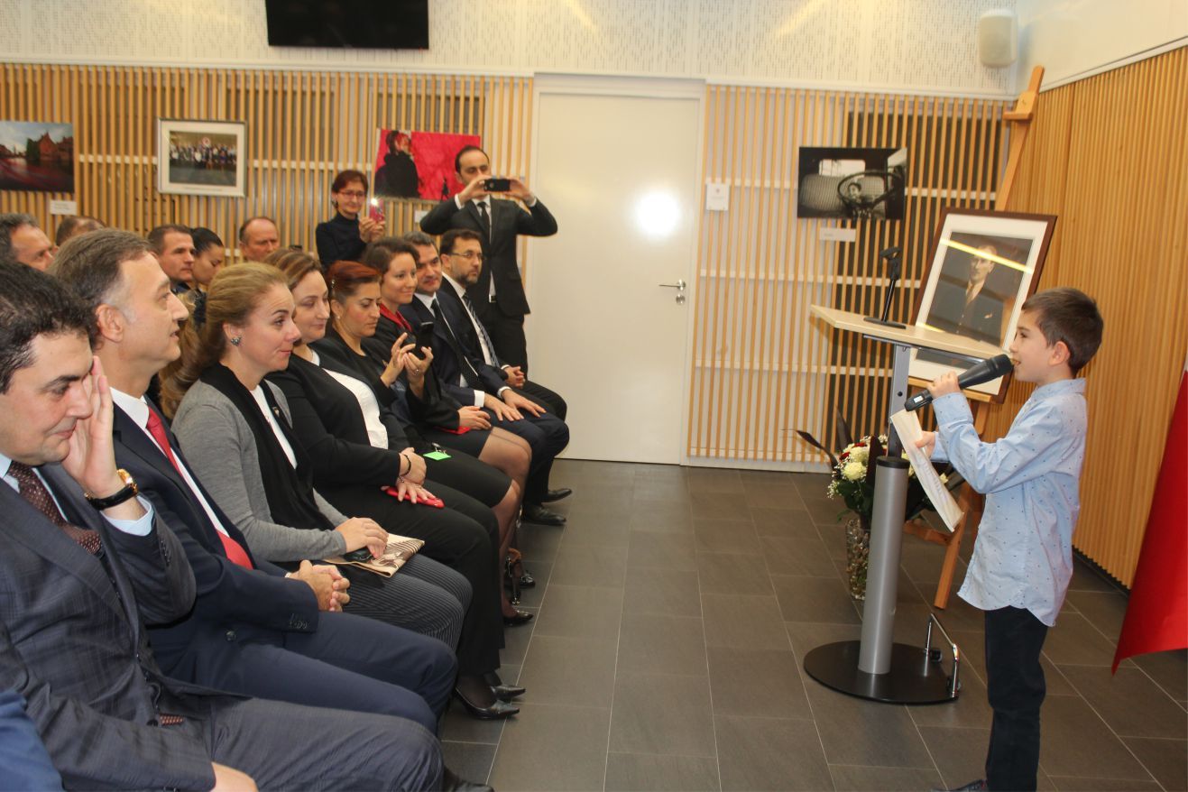 BÜYÜKELÇİ GÜMRÜKÇÜ: “ATATÜRK, AYDINLIK BİR IŞIKTIR ÇOCUKLARIMIZA ONU ANLATMALI VE TANITMALIYIZâ€