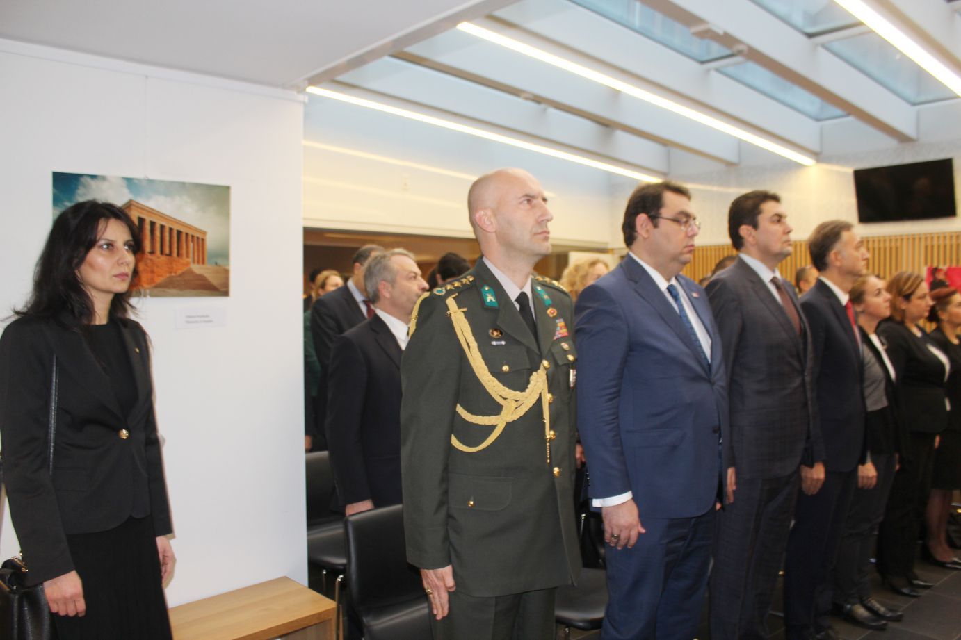 BÜYÜKELÇİ GÜMRÜKÇÜ: “ATATÜRK, AYDINLIK BİR IŞIKTIR ÇOCUKLARIMIZA ONU ANLATMALI VE TANITMALIYIZâ€