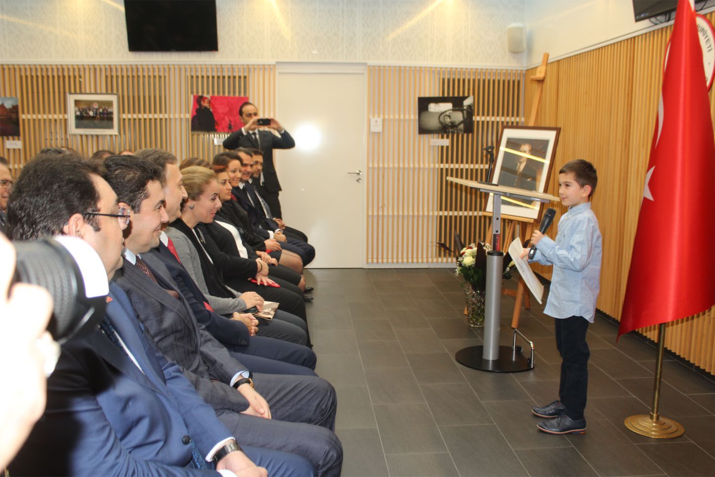 BÜYÜKELÇİ GÜMRÜKÇÜ: “ATATÜRK, AYDINLIK BİR IŞIKTIR ÇOCUKLARIMIZA ONU ANLATMALI VE TANITMALIYIZâ€