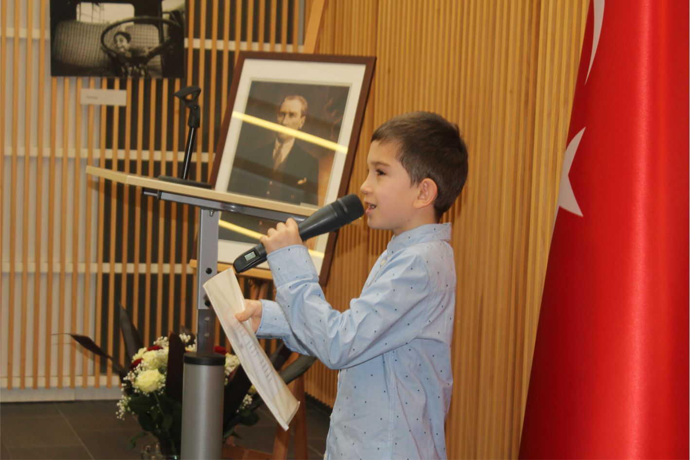 BÜYÜKELÇİ GÜMRÜKÇÜ: “ATATÜRK, AYDINLIK BİR IŞIKTIR ÇOCUKLARIMIZA ONU ANLATMALI VE TANITMALIYIZâ€