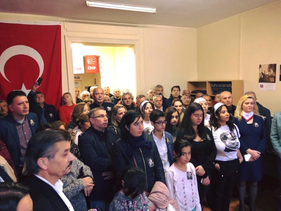 ATATÜRK CHP BELÇİKA BİRLİĞİNDE ANILDI GAZETECİ FİKRET BİLA, SEMPOZYUMA KATILDI