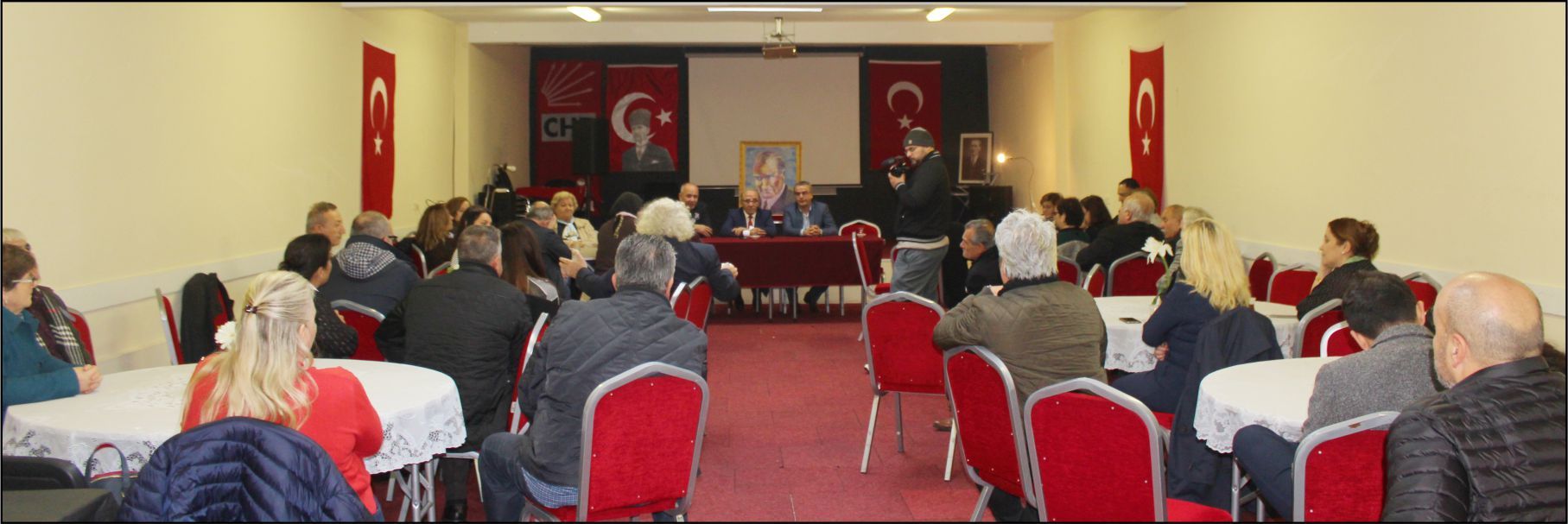 ATATÜRK CHP BELÇİKA BİRLİĞİNDE ANILDI GAZETECİ FİKRET BİLA, SEMPOZYUMA KATILDI