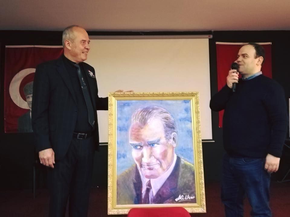 ATATÜRK CHP BELÇİKA BİRLİĞİNDE ANILDI GAZETECİ FİKRET BİLA, SEMPOZYUMA KATILDI