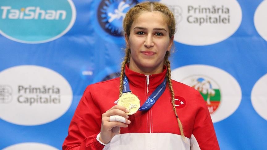 Kadın güreşinde yükseliş sürüyor