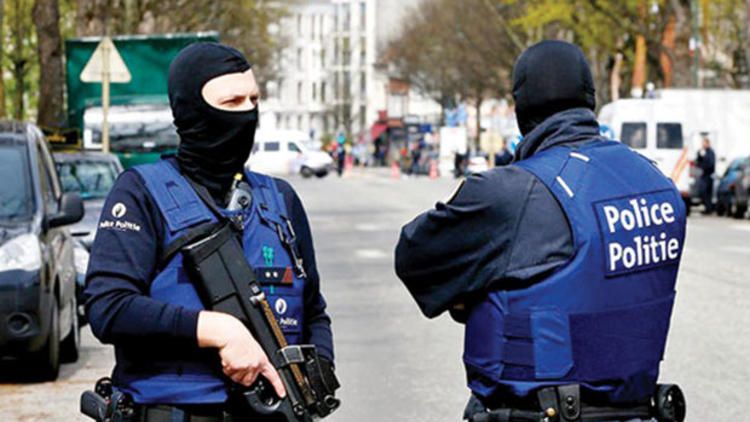 Belçika'da Polise Bıçaklı Saldırı 