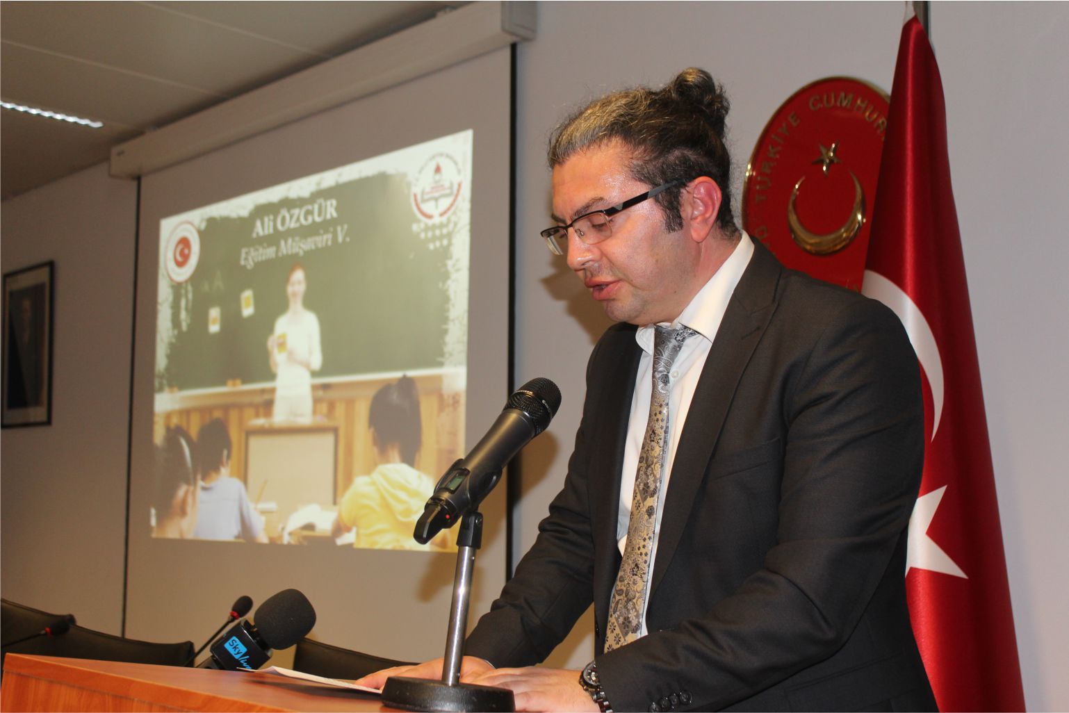 BRÜKSEL BÜYÜKELÇİLİĞİ â€˜24 KASIM ÖĞRETMENLER GÜNÜ’NÜ KUTLADI