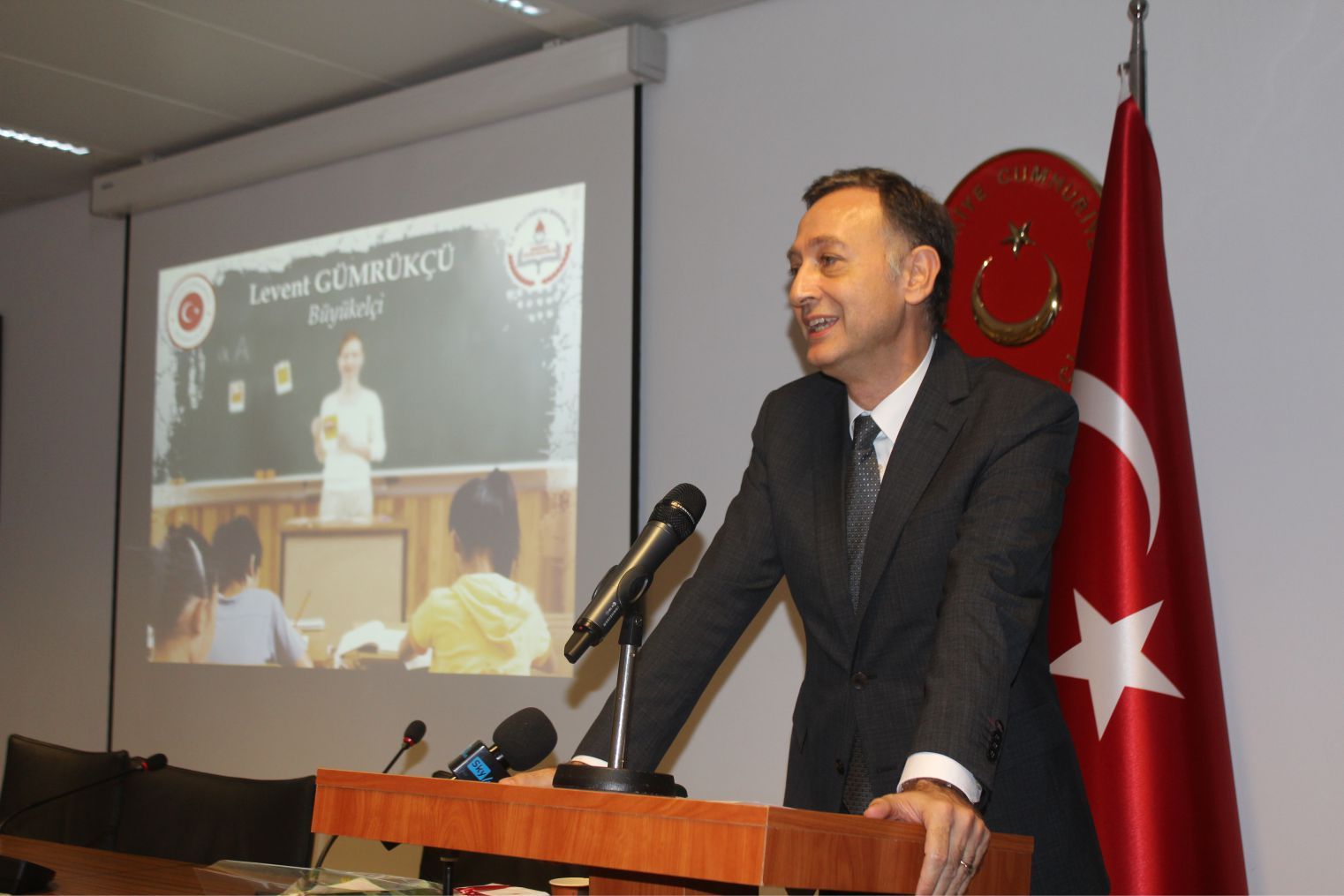 BRÜKSEL BÜYÜKELÇİLİĞİ â€˜24 KASIM ÖĞRETMENLER GÜNÜ’NÜ KUTLADI