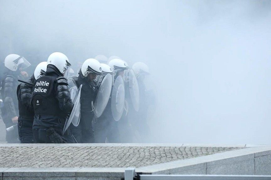 Brüksel'de 'göç sözleşmesi' protestolarına polis müdahalesi