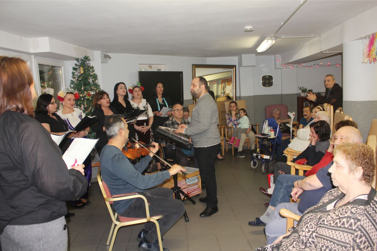 TUNABOYU KOROSU HUZUREVİNDE MUHTEŞEM BİR KONSER VERDİ