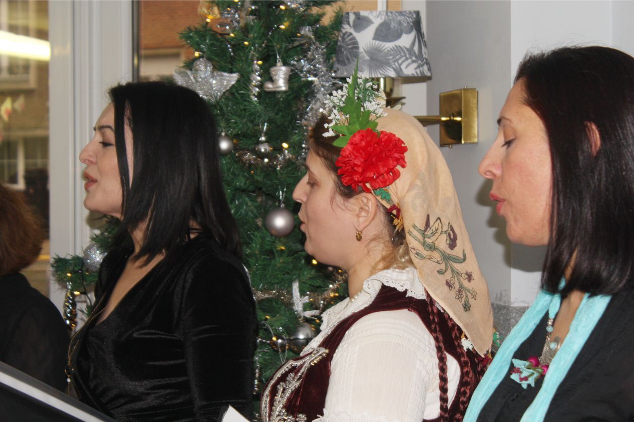 TUNABOYU KOROSU HUZUREVİNDE MUHTEŞEM BİR KONSER VERDİ