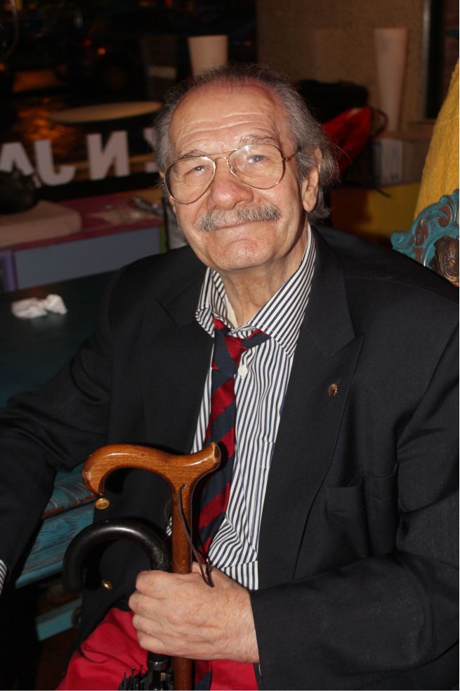 BİNFİKİR  YAYINCILIKTA 14. SAHNEDE 10. YILINI KUTLADI