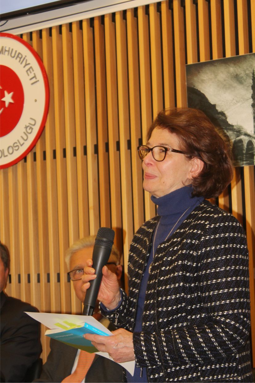 BEL-DOST TOPLANTISINDAN DERNEKLEŞME VE ‹YAŞAM EVİ PROJESİ› MESAJI ÇIKTI