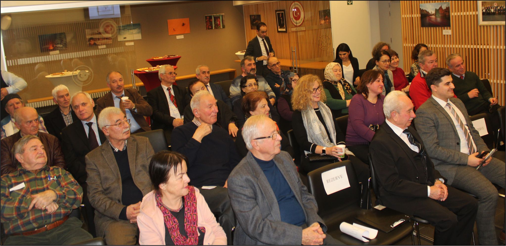 BEL-DOST TOPLANTISINDAN DERNEKLEŞME VE ‹YAŞAM EVİ PROJESİ› MESAJI ÇIKTI