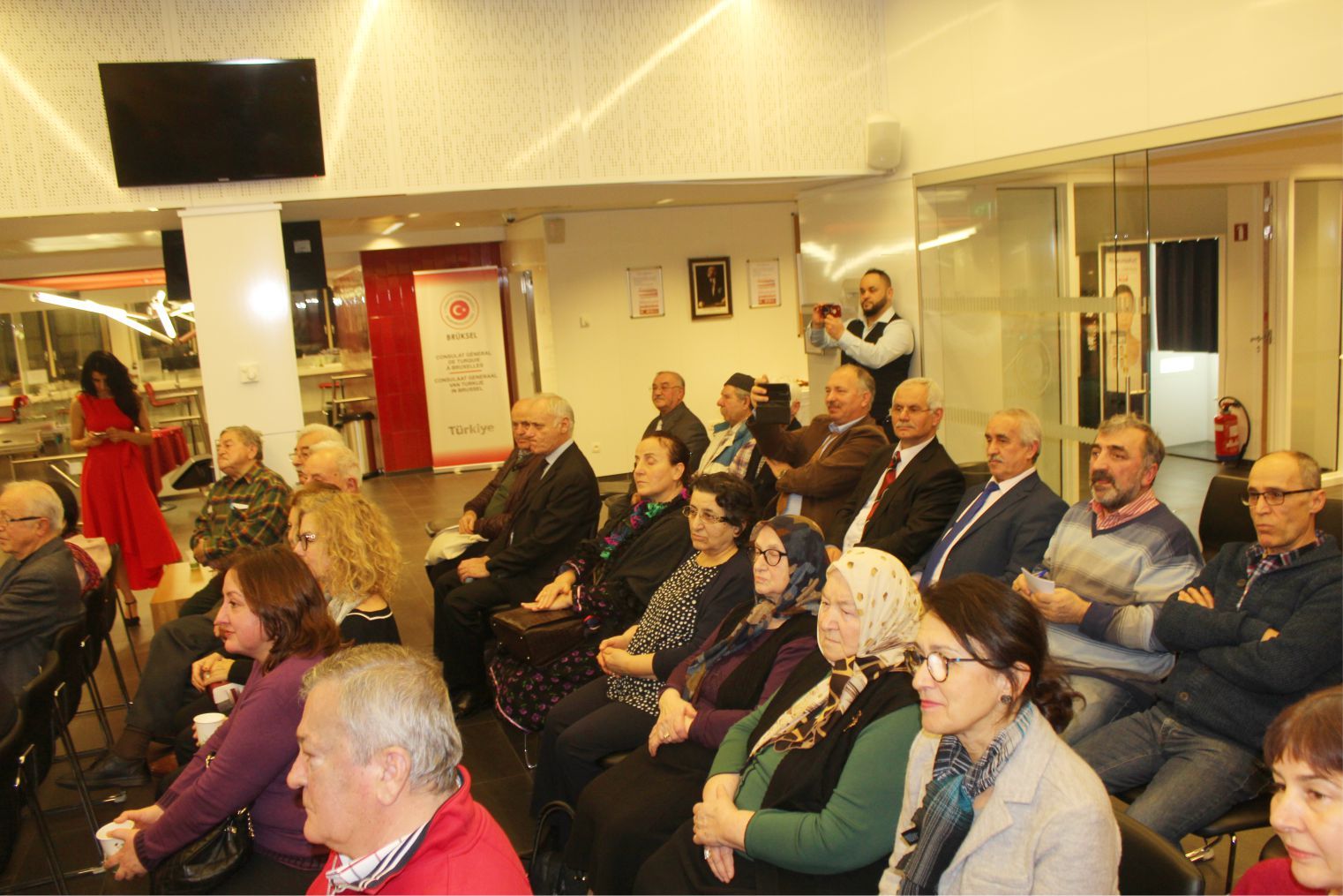BEL-DOST TOPLANTISINDAN DERNEKLEŞME VE ‹YAŞAM EVİ PROJESİ› MESAJI ÇIKTI