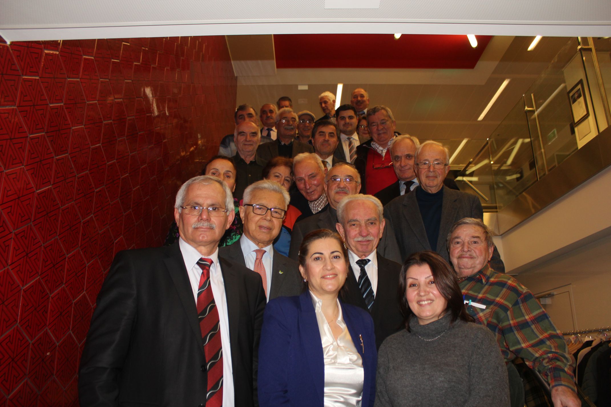 BEL-DOST TOPLANTISINDAN DERNEKLEŞME VE ‹YAŞAM EVİ PROJESİ› MESAJI ÇIKTI
