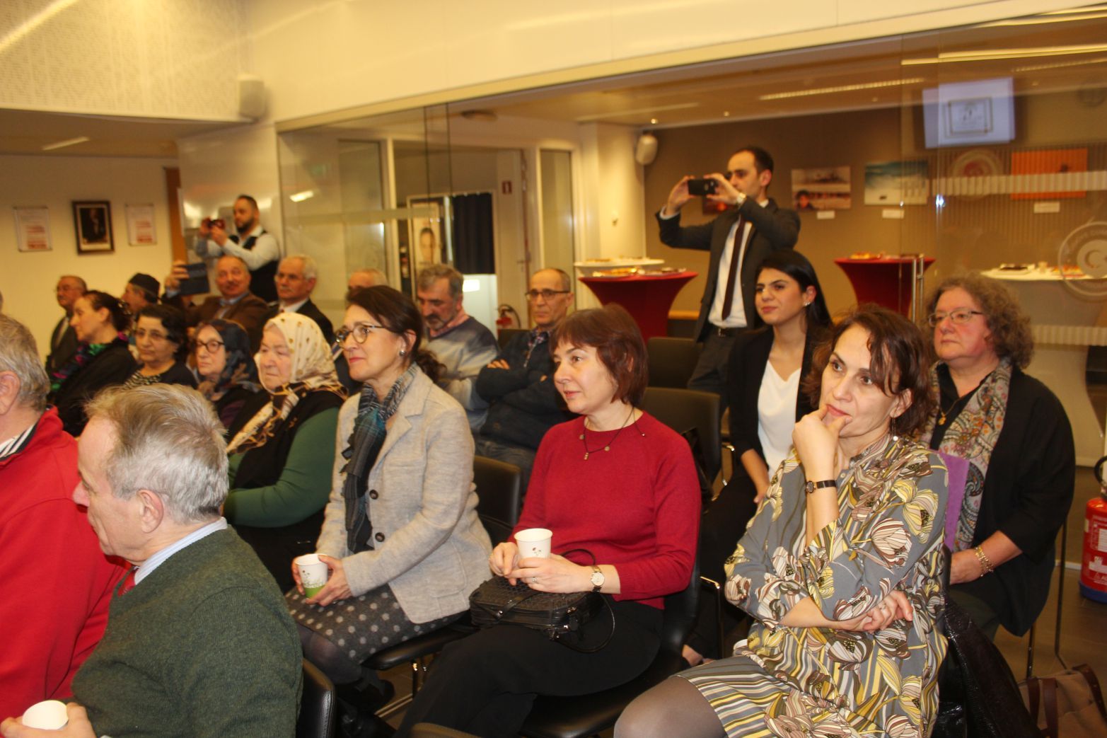 BEL-DOST TOPLANTISINDAN DERNEKLEŞME VE ‹YAŞAM EVİ PROJESİ› MESAJI ÇIKTI