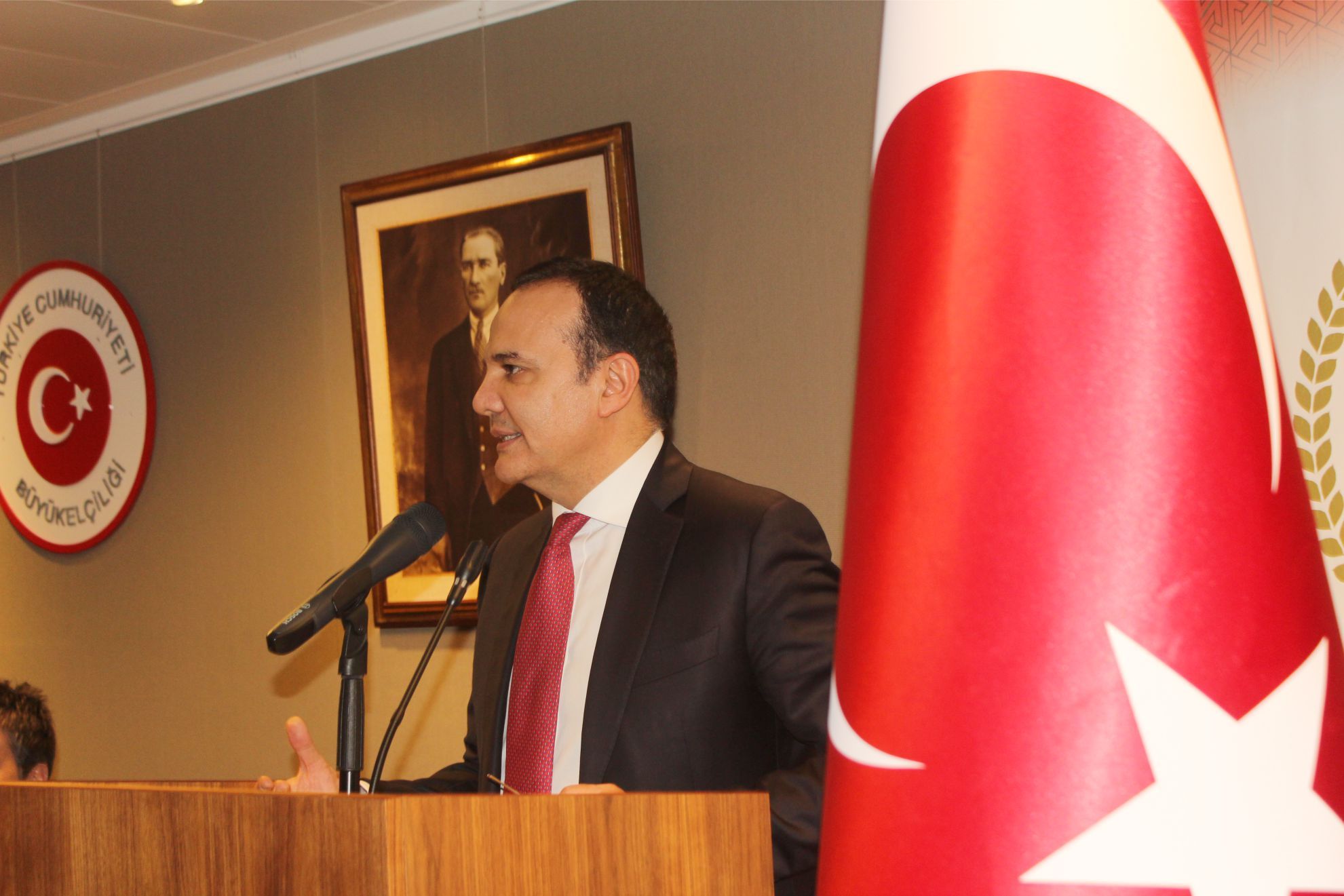 ÜNİVERSİTELİ GENÇLER AVRUPA BİRLİĞİâ€™NDEKİ EĞİTİM, STAJ VE İŞ KONUSUNDA BİLGİLENDİRİLDİ.