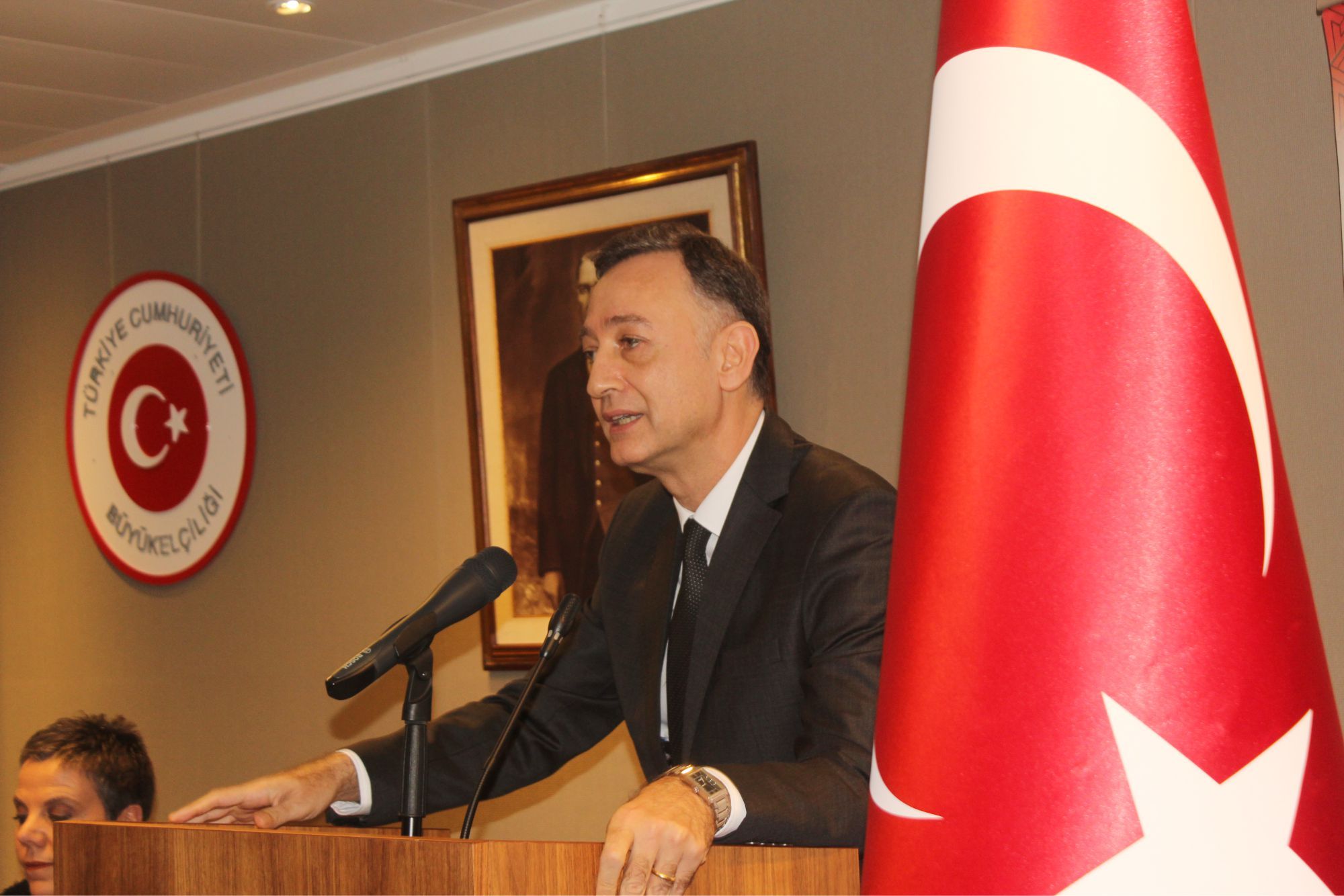 ÜNİVERSİTELİ GENÇLER AVRUPA BİRLİĞİâ€™NDEKİ EĞİTİM, STAJ VE İŞ KONUSUNDA BİLGİLENDİRİLDİ.