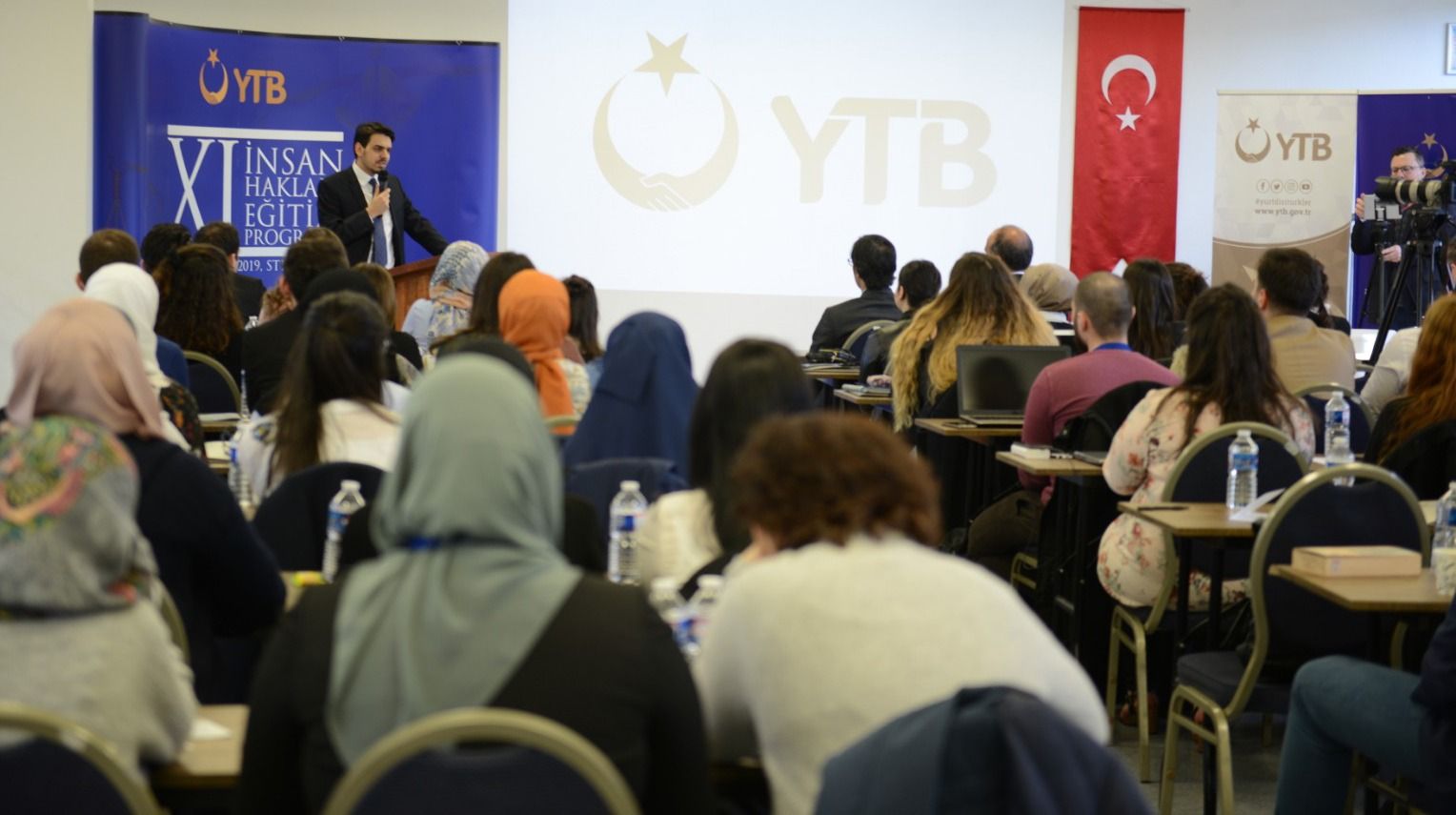 Eren: “Gençlerimize her türlü desteği vermeye hazırızâ€