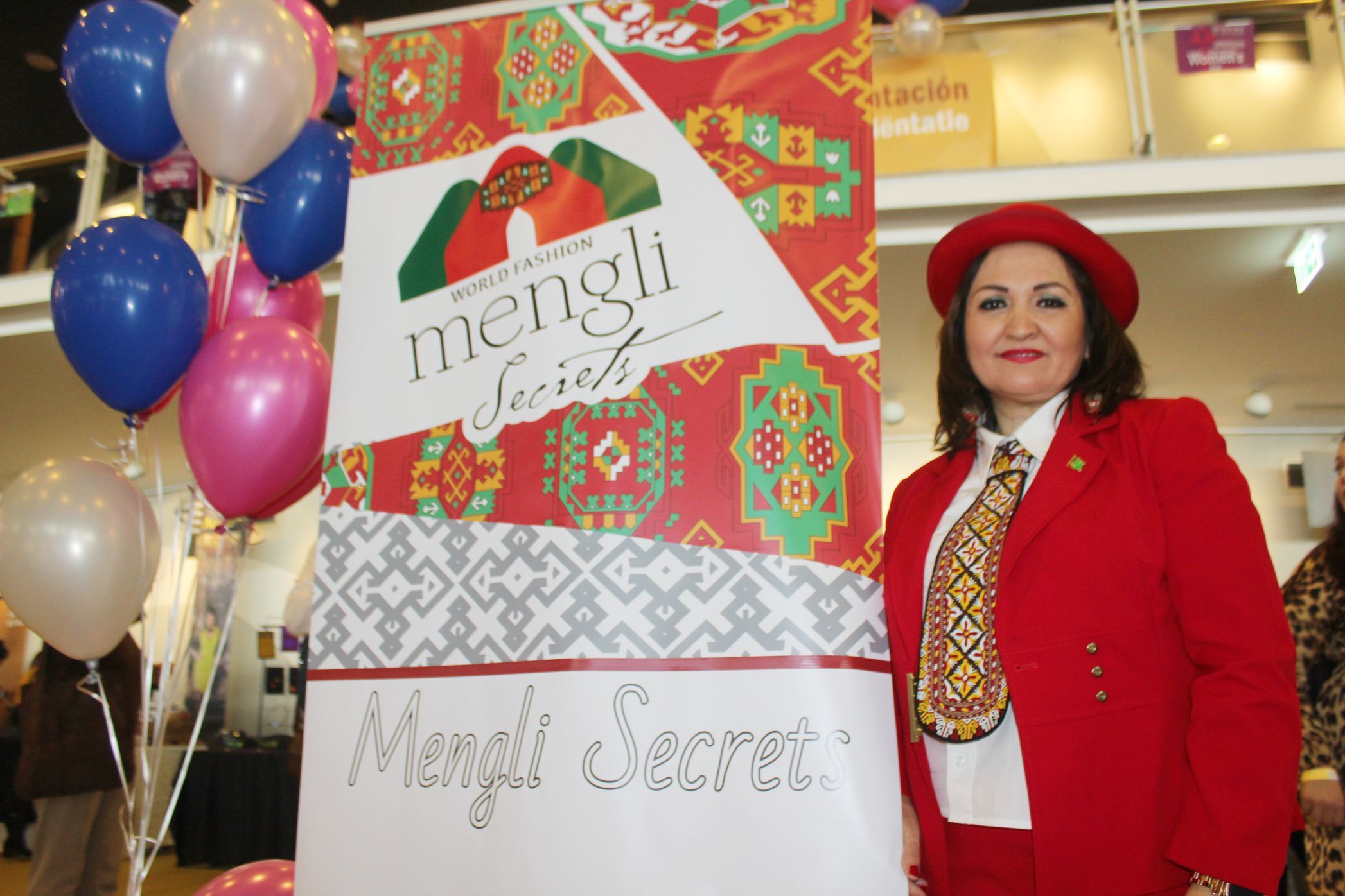 ULUSLARARASI KADINLAR GÜNÜ DEFİLESİNE â€˜MENGLİ SECRETSâ€™ DAMGA VURDU 