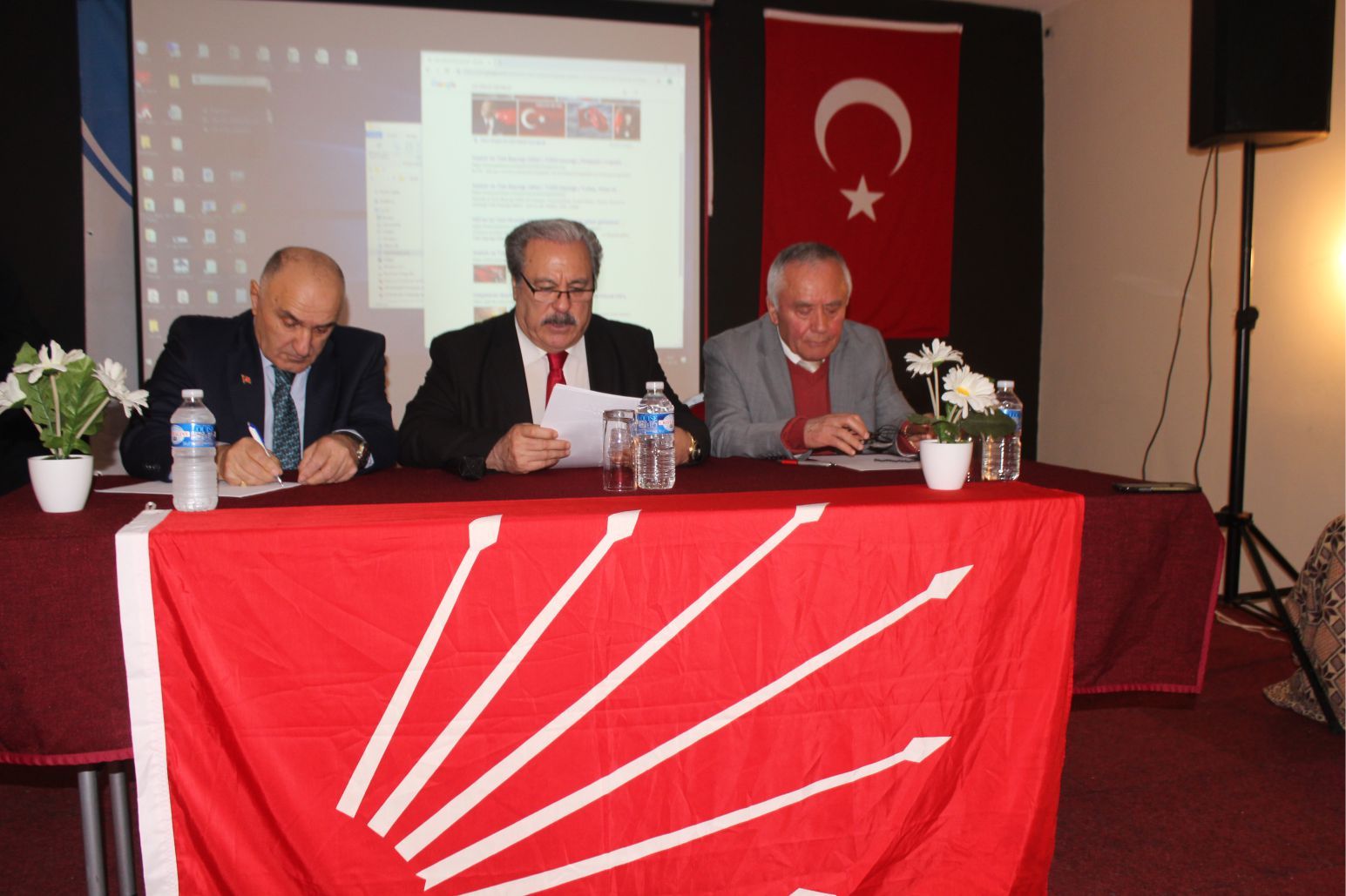 DERYA BULDUK CHP BELÇİKA BİRLİĞİ BAŞKANI OLDU
