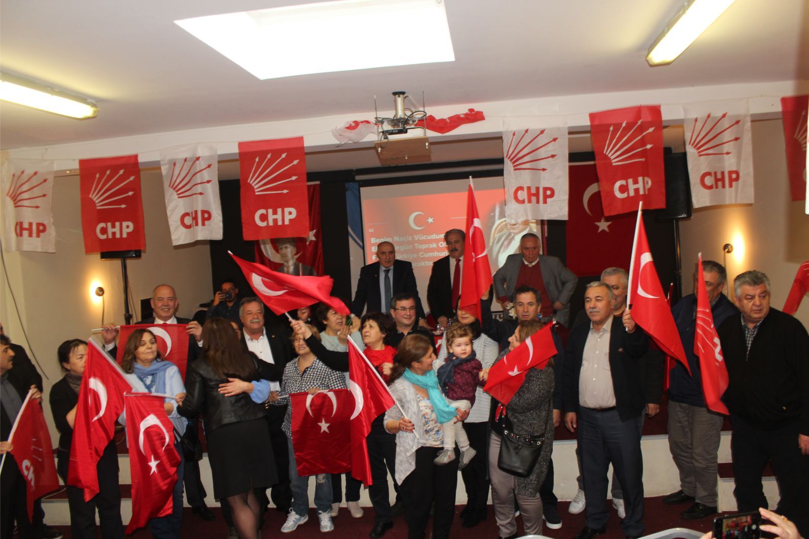 DERYA BULDUK CHP BELÇİKA BİRLİĞİ BAŞKANI OLDU