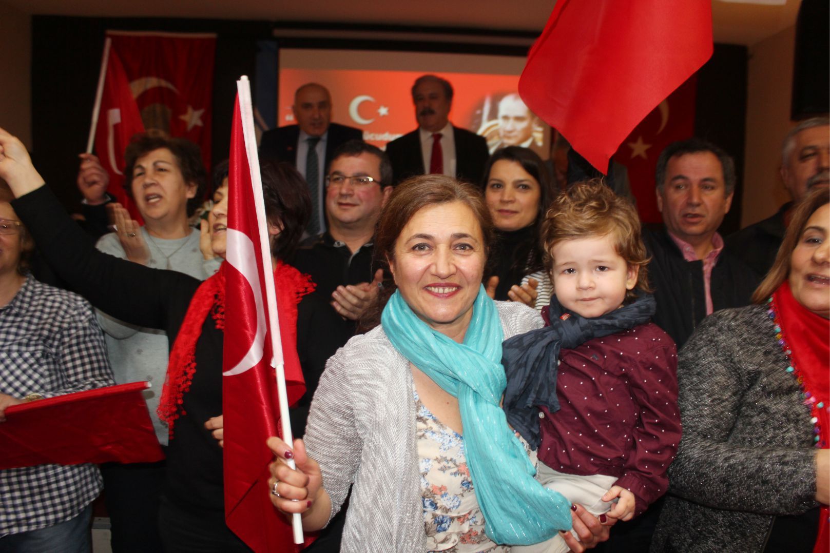 DERYA BULDUK CHP BELÇİKA BİRLİĞİ BAŞKANI OLDU