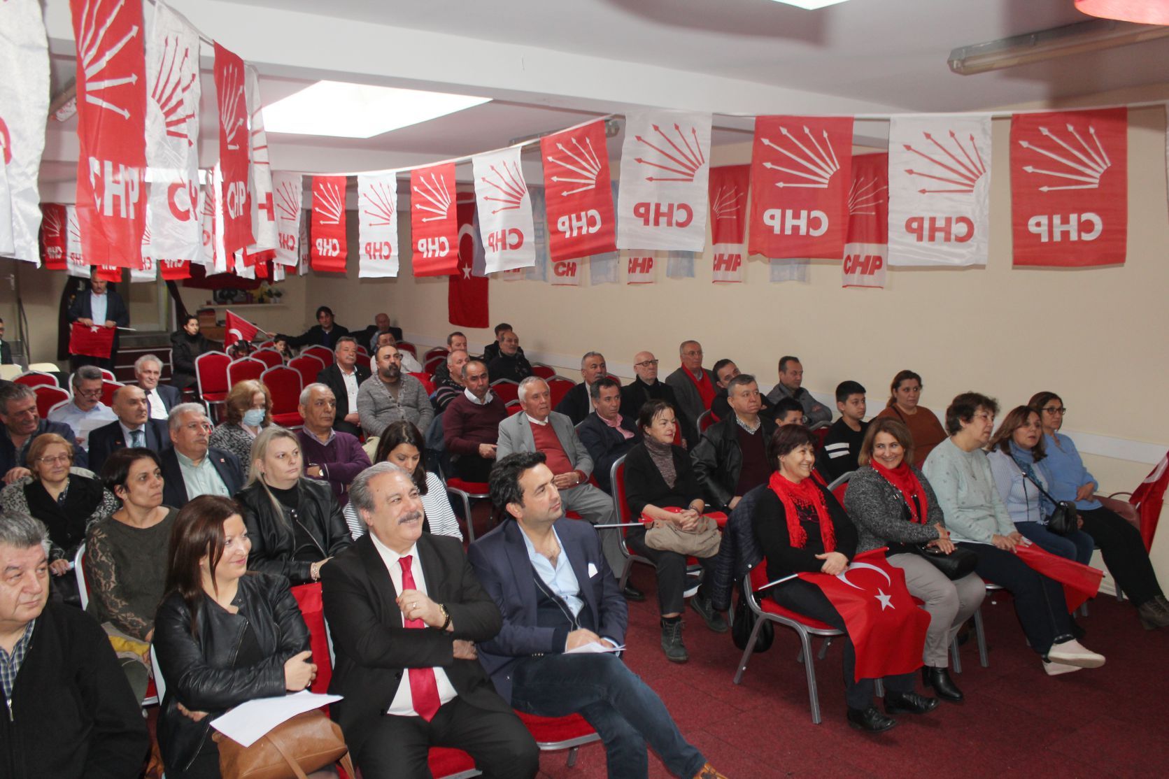 DERYA BULDUK CHP BELÇİKA BİRLİĞİ BAŞKANI OLDU