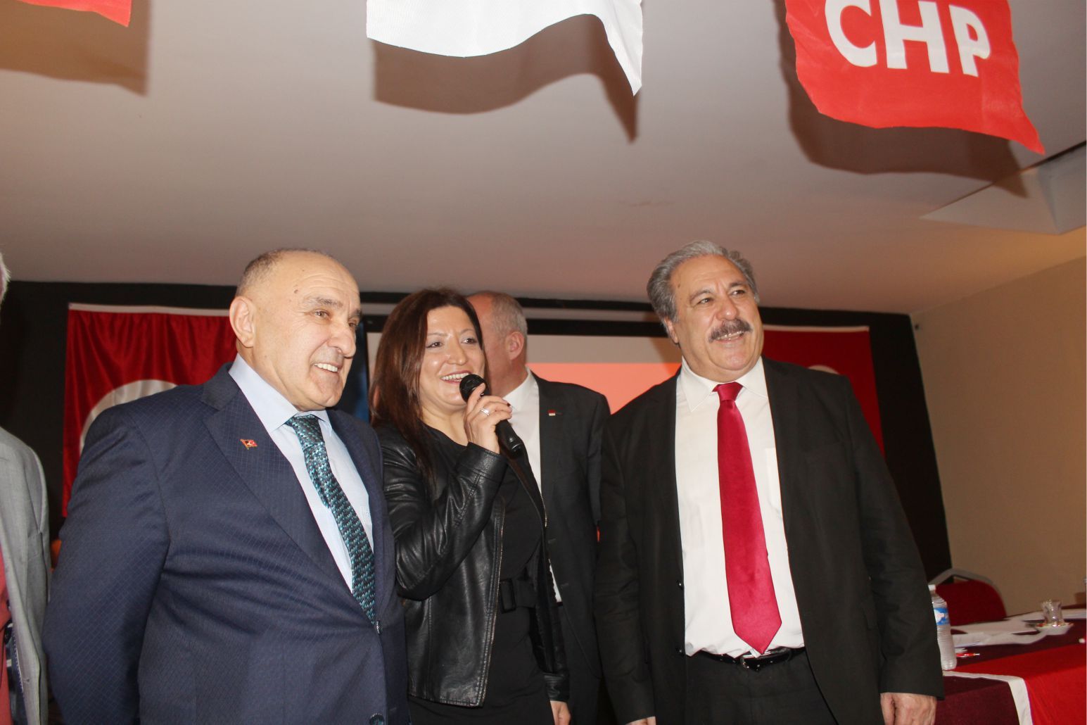 DERYA BULDUK CHP BELÇİKA BİRLİĞİ BAŞKANI OLDU