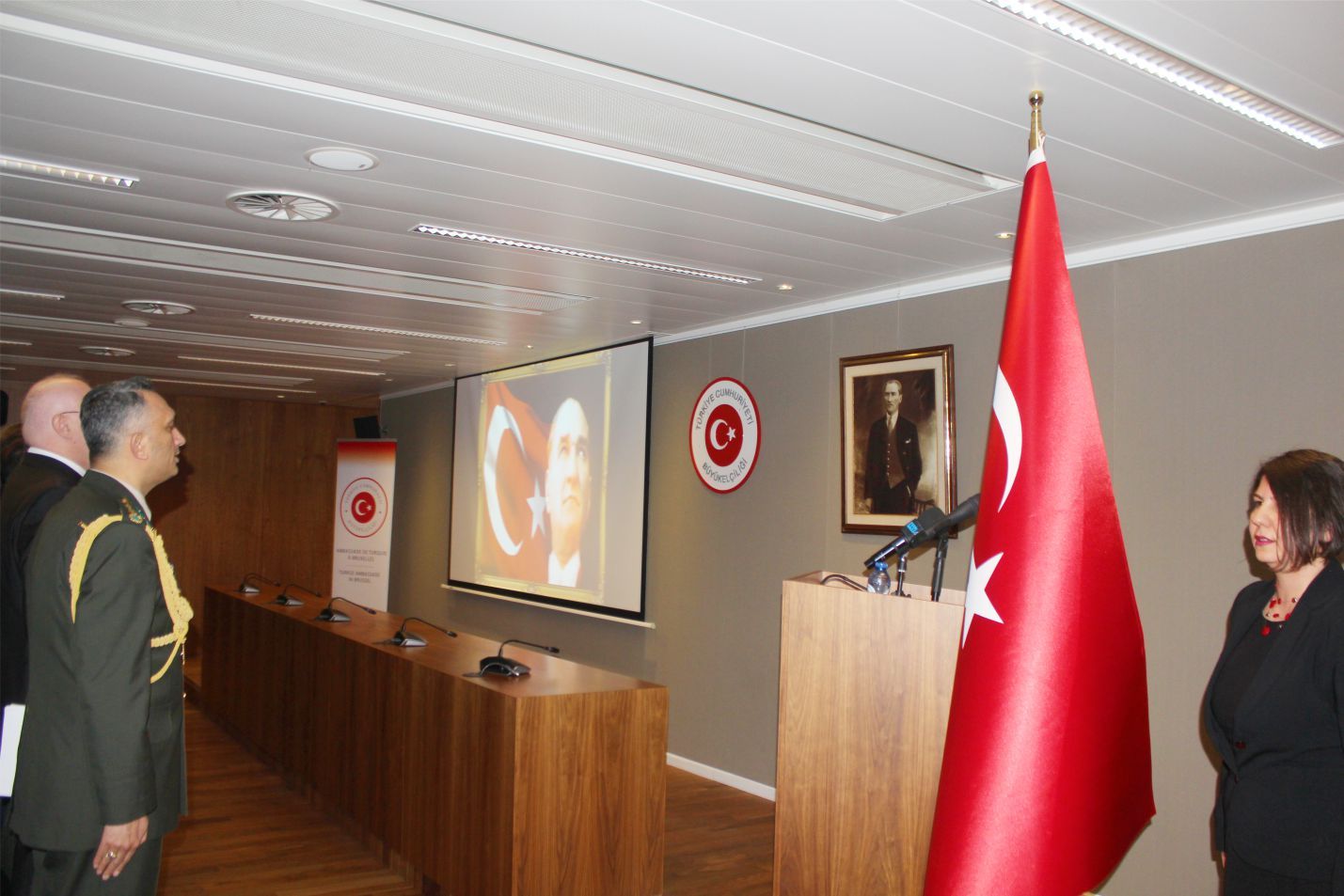18 MART ÇANAKKALE ŞEHİTLERİ BRÜKSEL BÜYÜKELÇİLİĞİNDE ANILDI