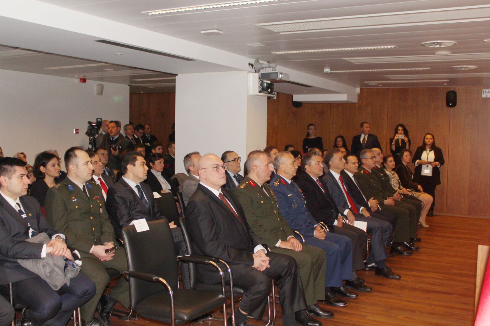 18 MART ÇANAKKALE ŞEHİTLERİ BRÜKSEL BÜYÜKELÇİLİĞİNDE ANILDI