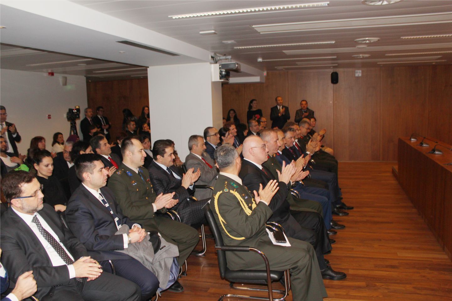 18 MART ÇANAKKALE ŞEHİTLERİ BRÜKSEL BÜYÜKELÇİLİĞİNDE ANILDI