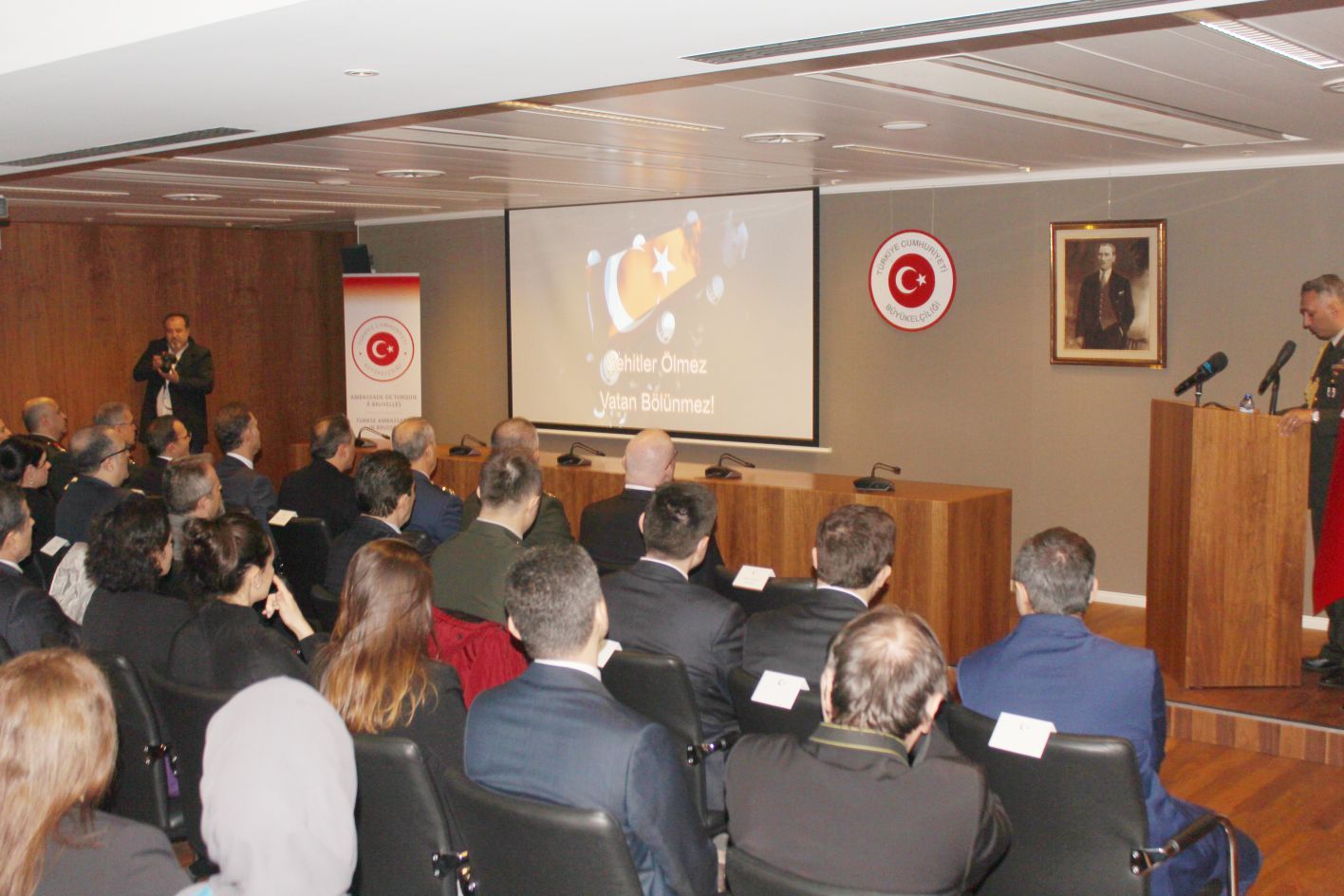 18 MART ÇANAKKALE ŞEHİTLERİ BRÜKSEL BÜYÜKELÇİLİĞİNDE ANILDI