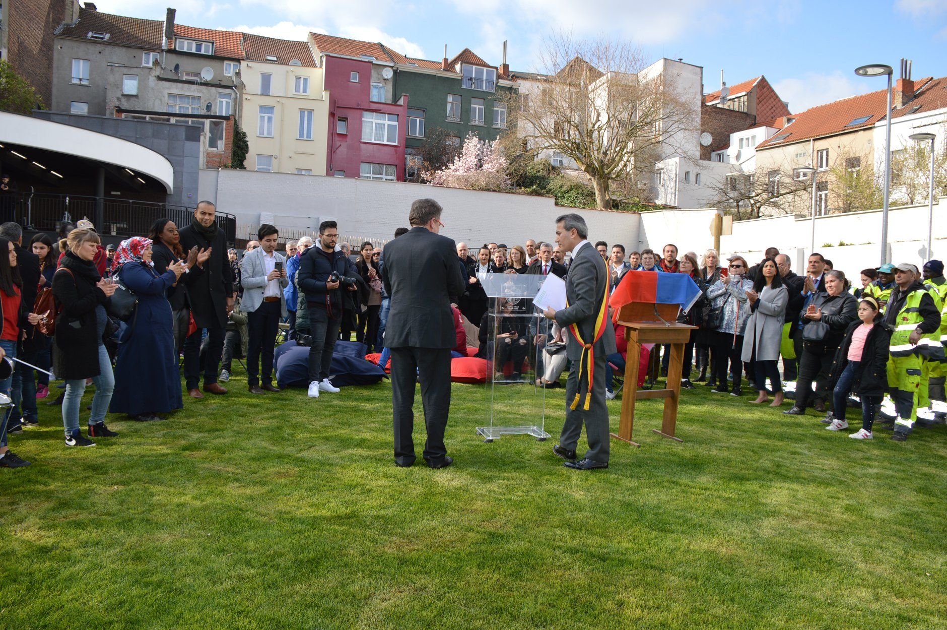 BAŞKAN KIR ‘AİLE BAHÇESİ’NİN AÇILIŞINI BRÜKSEL BAŞBAKANI VERVOORT İLE BİRLİKTE YAPTI