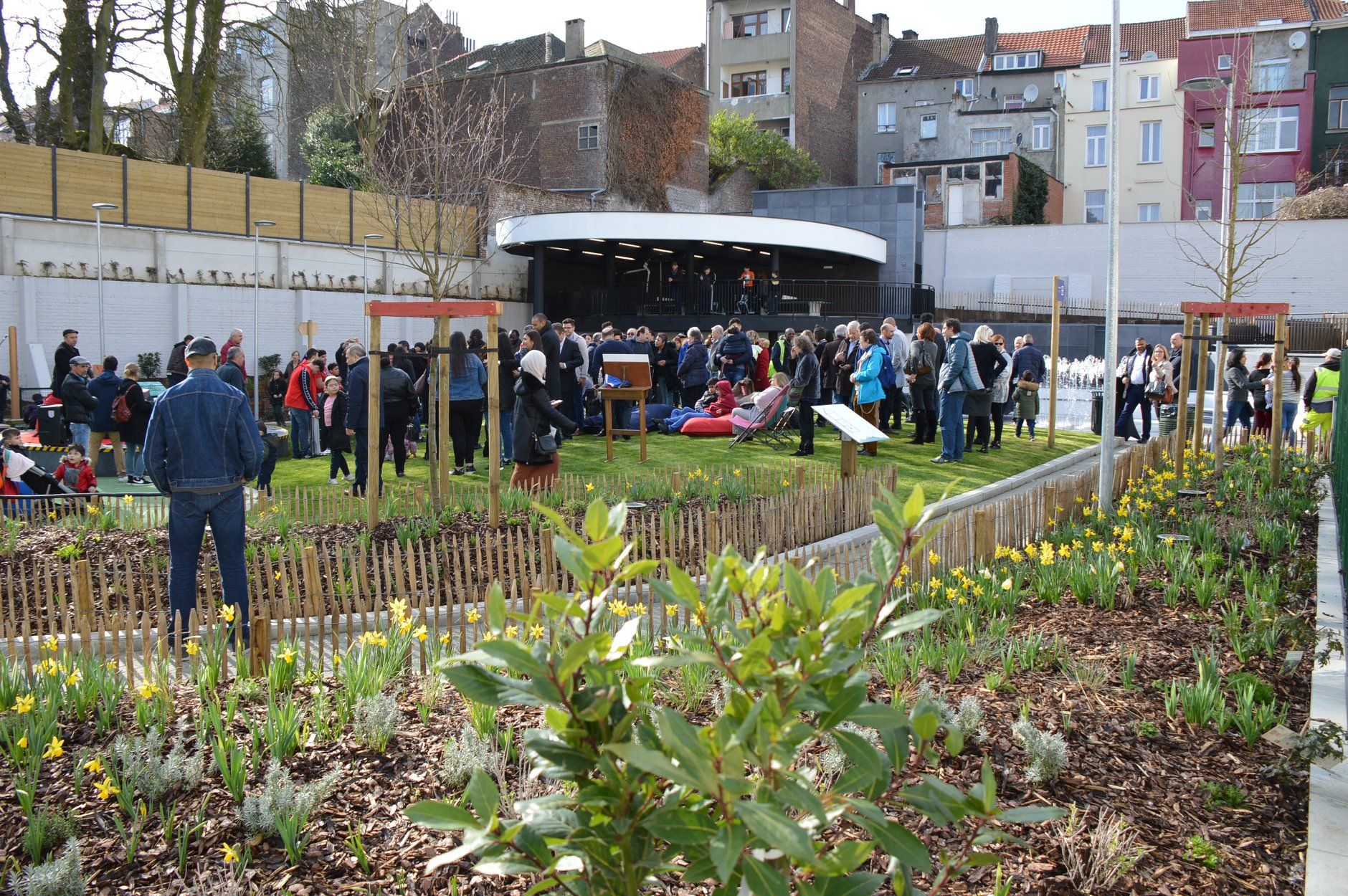BAŞKAN KIR ‘AİLE BAHÇESİ’NİN AÇILIŞINI BRÜKSEL BAŞBAKANI VERVOORT İLE BİRLİKTE YAPTI