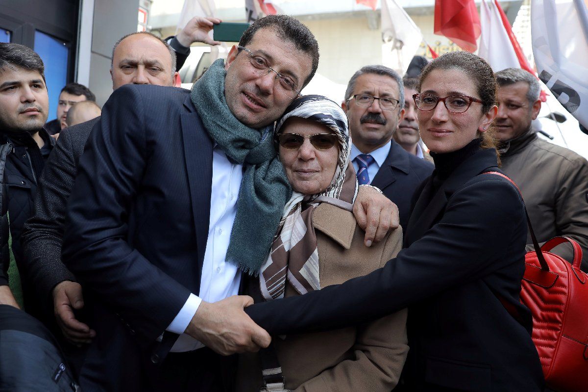 TÜRKİYE SEÇİMİNİ YAPTI DEMOKRASİMİZDE BAHAR ÇİÇEKLERİ AÇTI