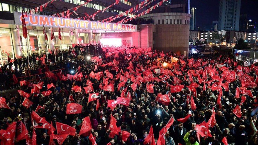 TÜRKİYE SEÇİMİNİ YAPTI DEMOKRASİMİZDE BAHAR ÇİÇEKLERİ AÇTI