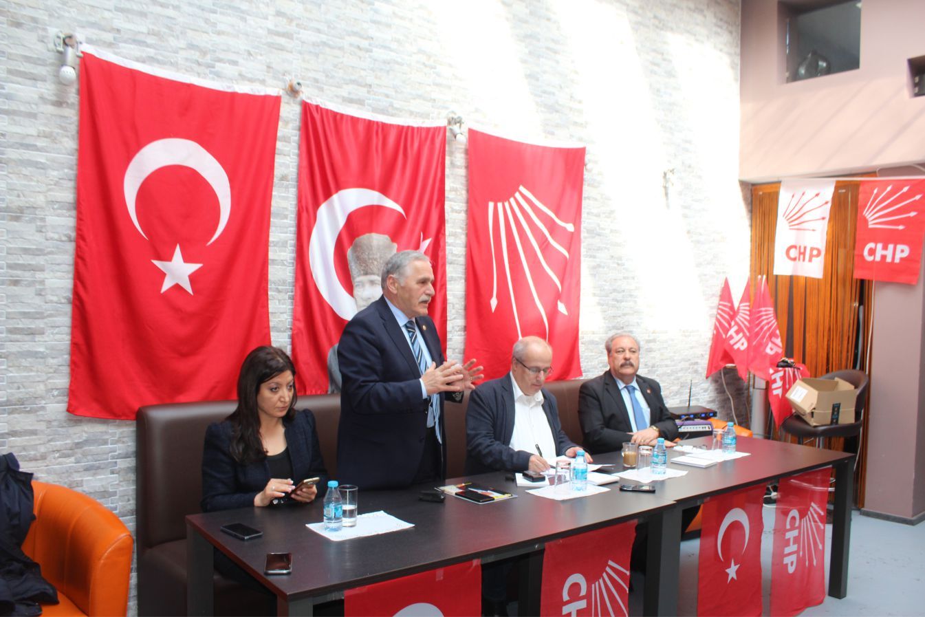CHP BELÇİKA BİRLİĞİ YEREL SEÇİMİ DÜZENLEDİĞİ KONFERANSâ€ºTA DEĞERLENDİRDİ