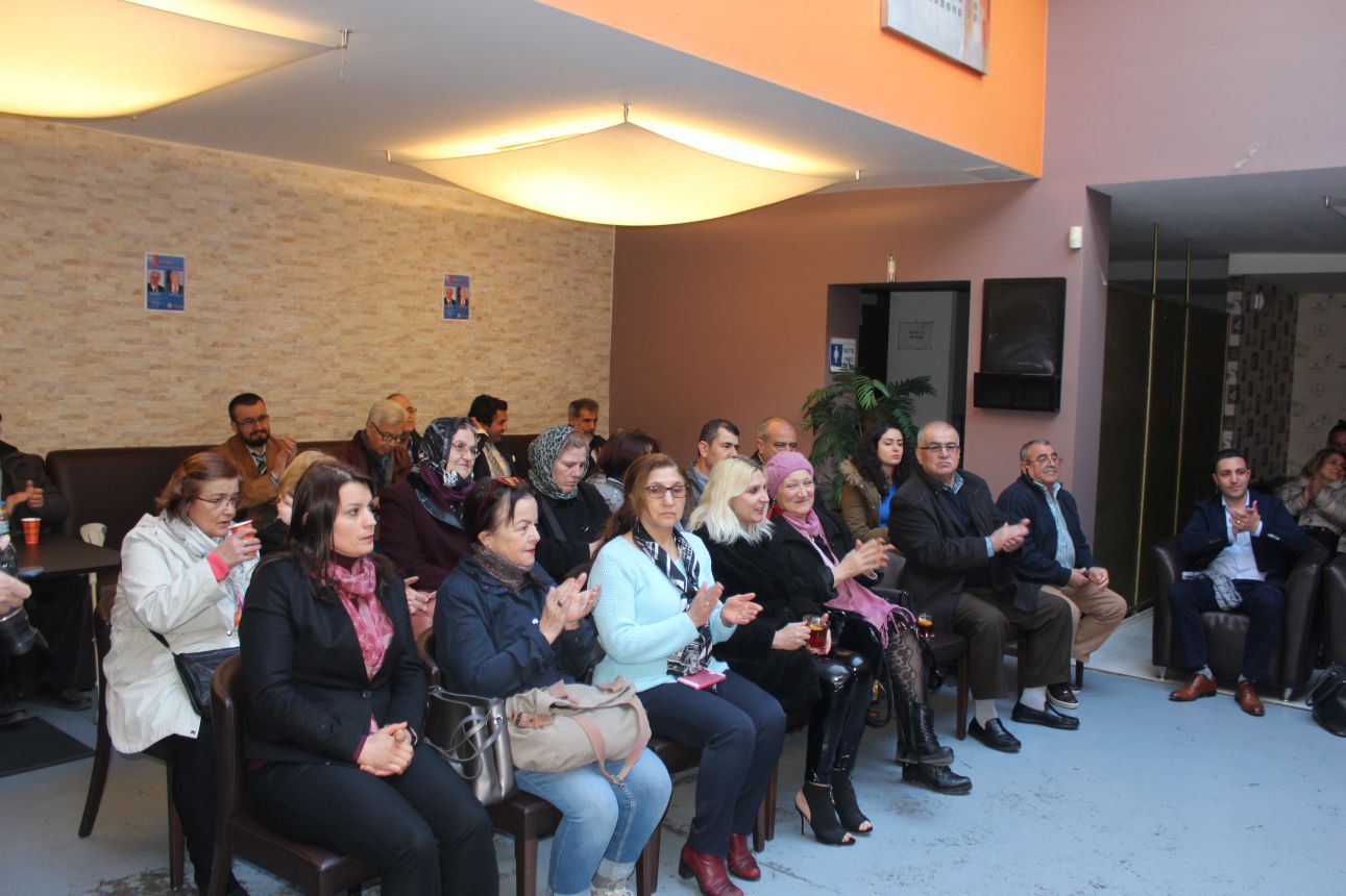 CHP BELÇİKA BİRLİĞİ YEREL SEÇİMİ DÜZENLEDİĞİ KONFERANSâ€ºTA DEĞERLENDİRDİ