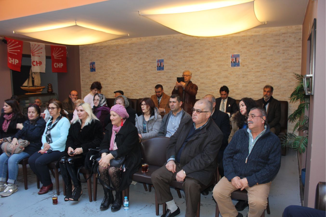 CHP BELÇİKA BİRLİĞİ YEREL SEÇİMİ DÜZENLEDİĞİ KONFERANSâ€ºTA DEĞERLENDİRDİ