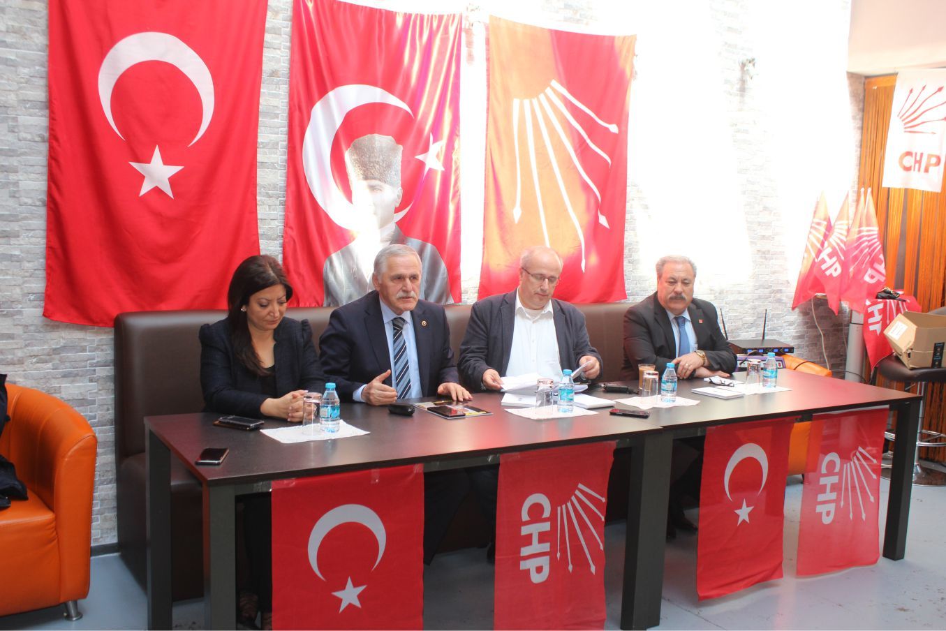 CHP BELÇİKA BİRLİĞİ YEREL SEÇİMİ DÜZENLEDİĞİ KONFERANSâ€ºTA DEĞERLENDİRDİ
