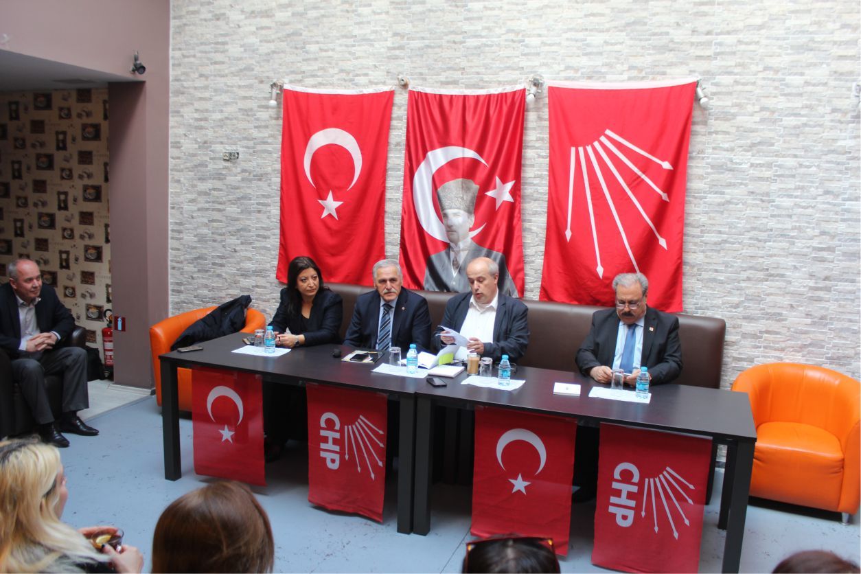 CHP BELÇİKA BİRLİĞİ YEREL SEÇİMİ DÜZENLEDİĞİ KONFERANSâ€ºTA DEĞERLENDİRDİ