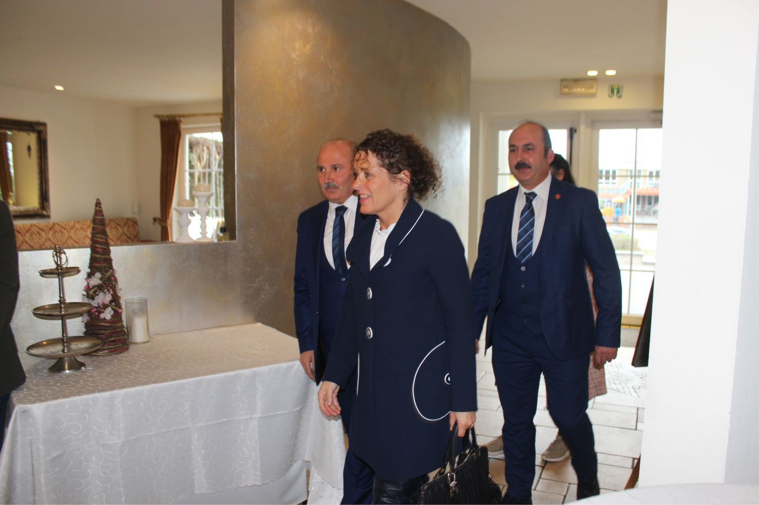 Bakan Lydia Peeters ile istişare toplantısı