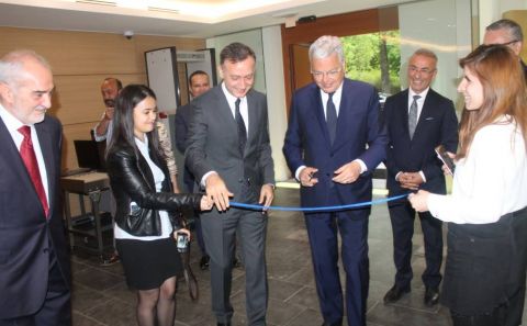 REYNDERS: Â´BELÇİKA VE TÜRKİYE OLARAK YAKLAŞIK 10 MİLYAR AVROLUK TİCARET HACMİNE SAHİBİZÂ´